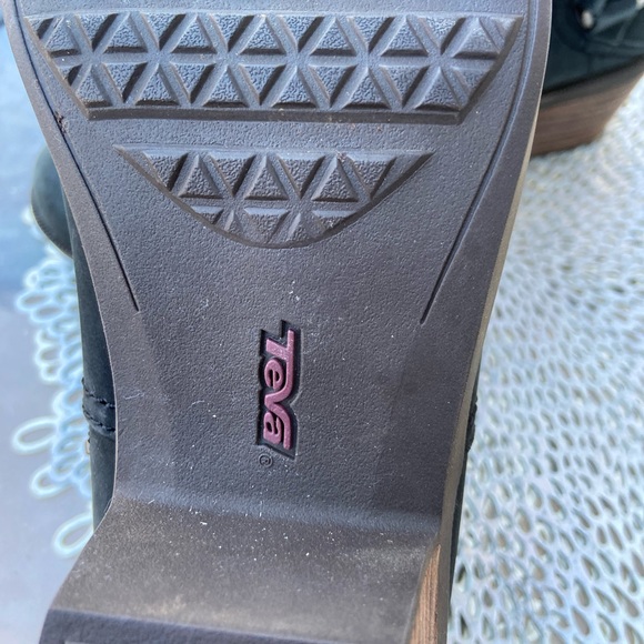 Teva Women’s Foxy Black Leather Booties 8.5 - Picture 14 of 14